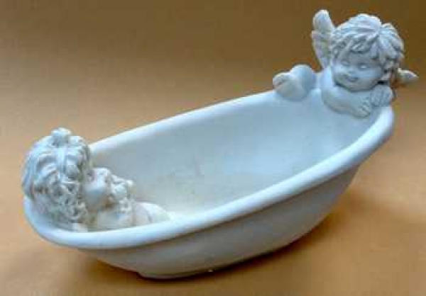 Engel Joy in der Badewanne, weiss